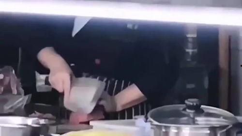 网红搞笑爆料大全视频播放,网红视频集锦，笑点满满，笑到肚子疼！  第1张